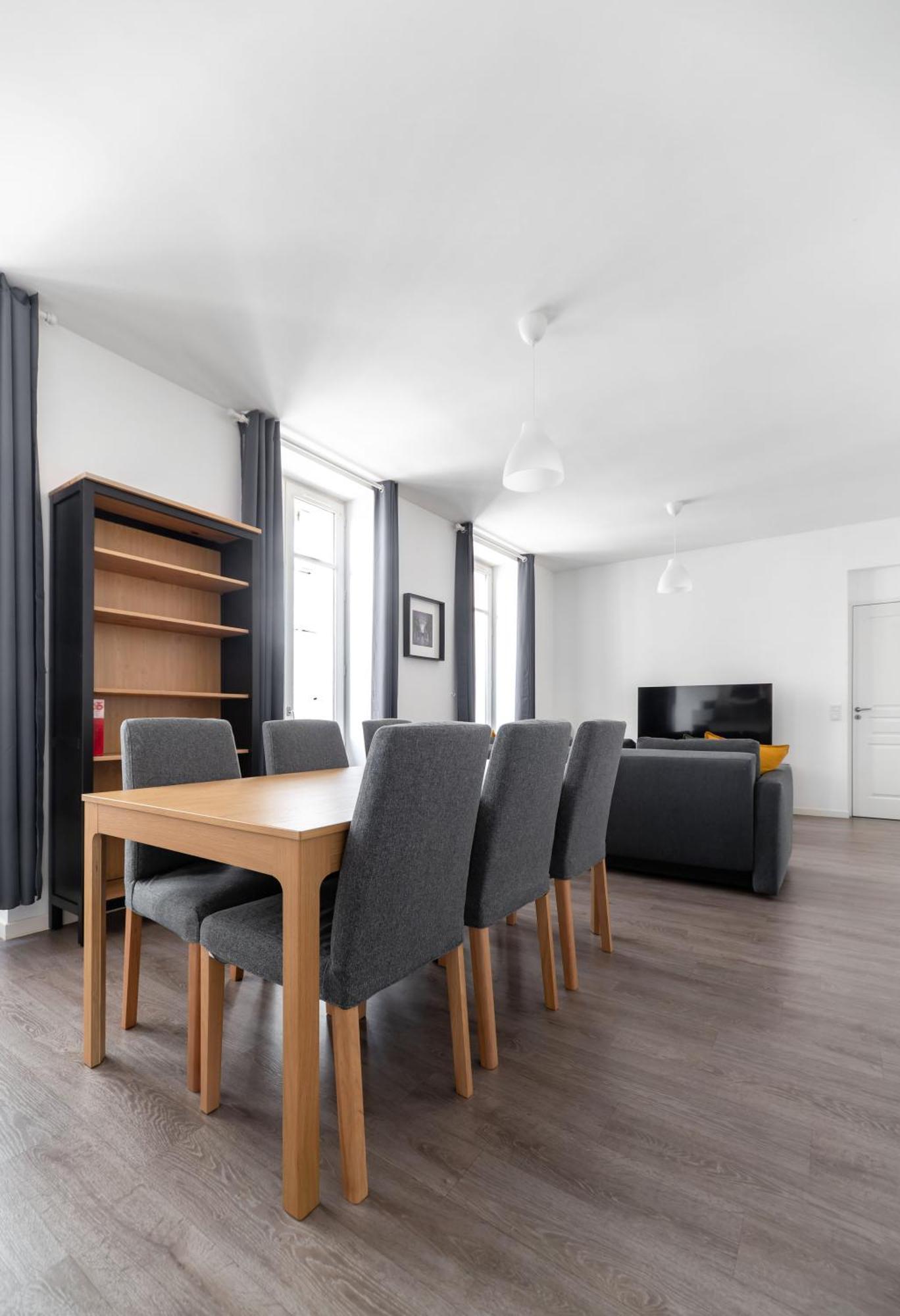 Le Brit - Grand Appartement Design, 3 Chambres, Centre Ville Віші Екстер'єр фото