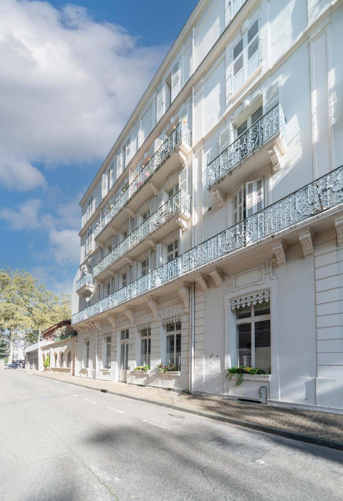 Le Brit - Grand Appartement Design, 3 Chambres, Centre Ville Віші Екстер'єр фото