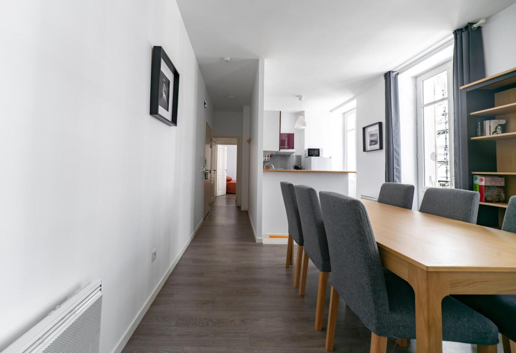 Le Brit - Grand Appartement Design, 3 Chambres, Centre Ville Віші Екстер'єр фото