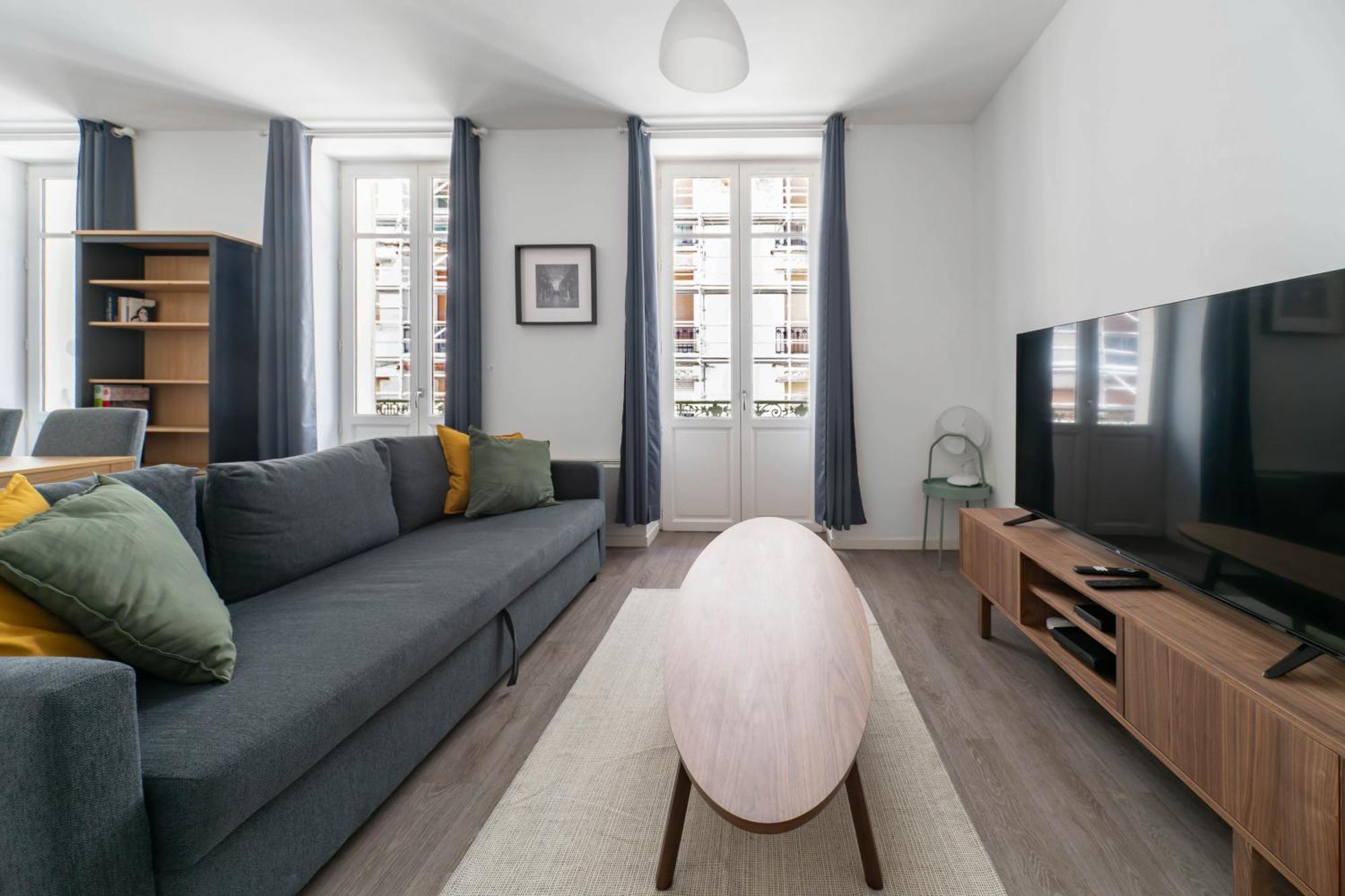 Le Brit - Grand Appartement Design, 3 Chambres, Centre Ville Віші Екстер'єр фото