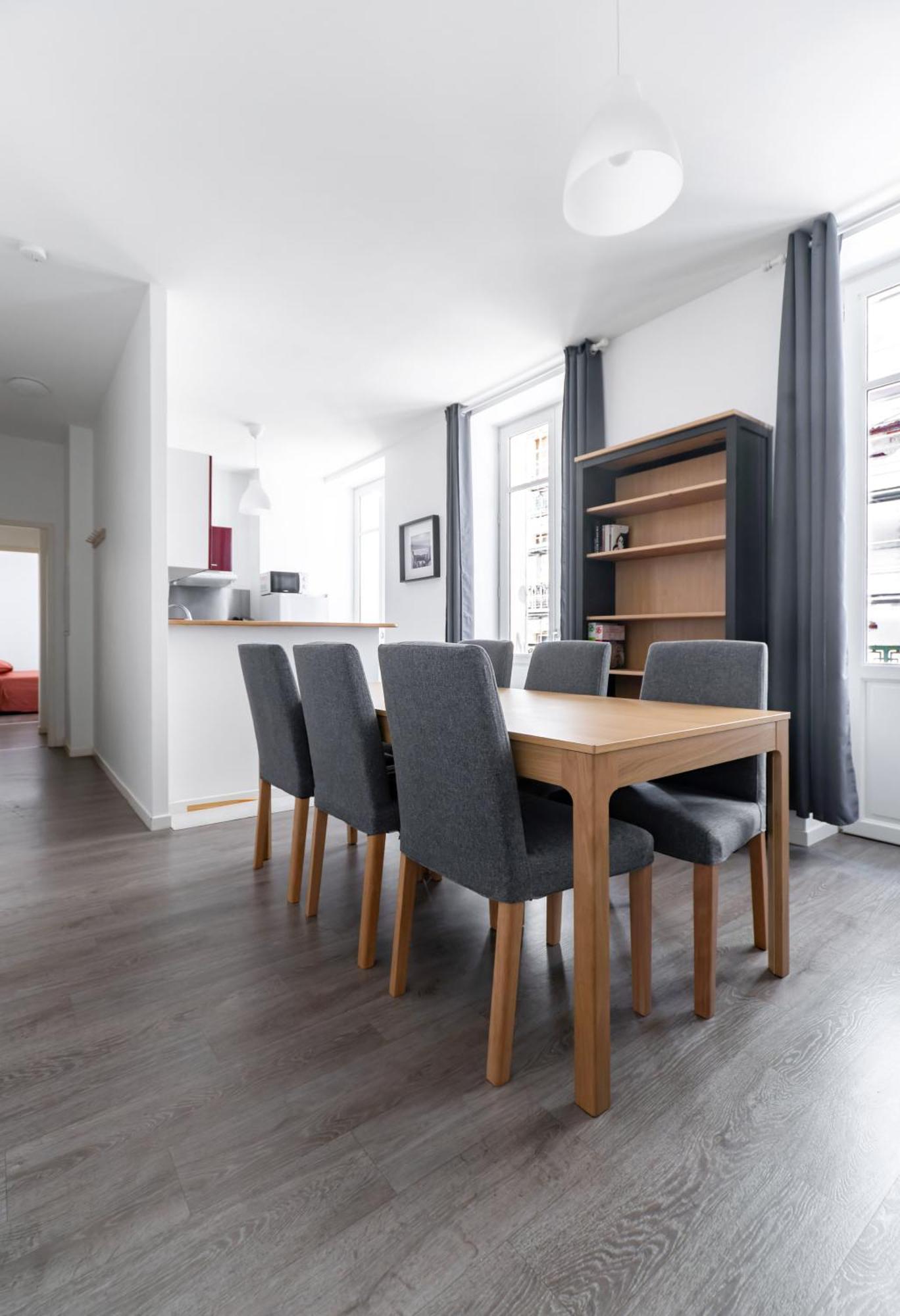 Le Brit - Grand Appartement Design, 3 Chambres, Centre Ville Віші Екстер'єр фото