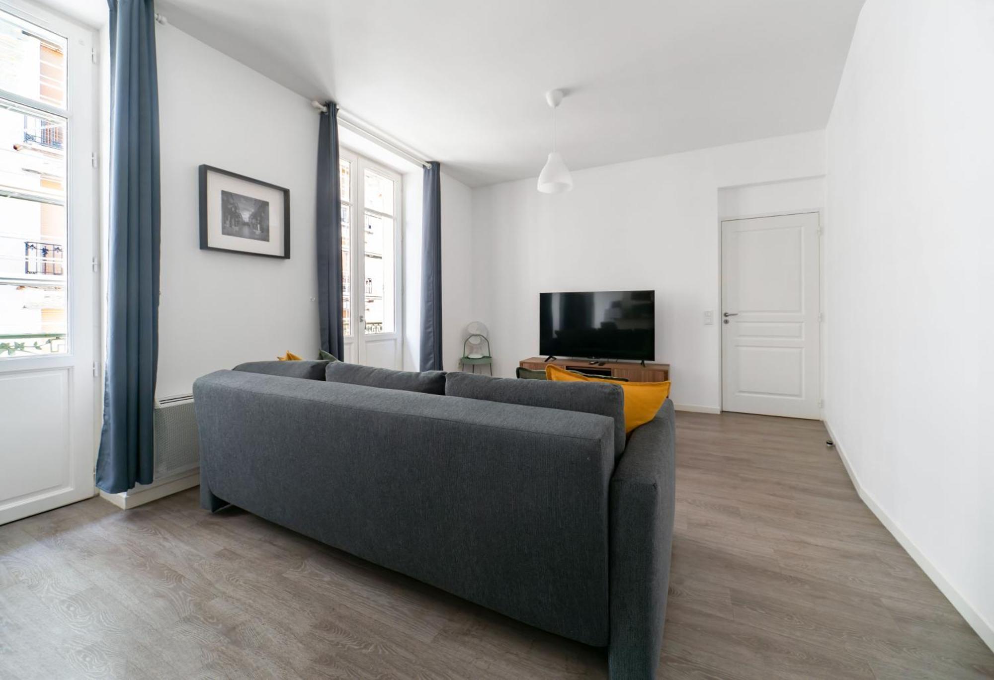 Le Brit - Grand Appartement Design, 3 Chambres, Centre Ville Віші Екстер'єр фото